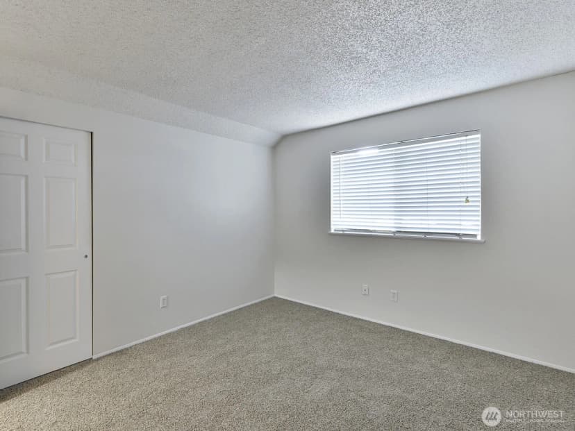 Property photo for 8202 Coral Place Sw, Lakewood photo 19
