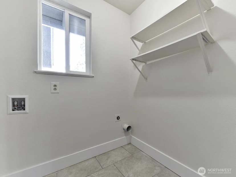 Property photo for 8202 Coral Place Sw, Lakewood photo 23