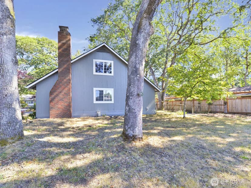 Property photo for 8202 Coral Place Sw, Lakewood photo 6