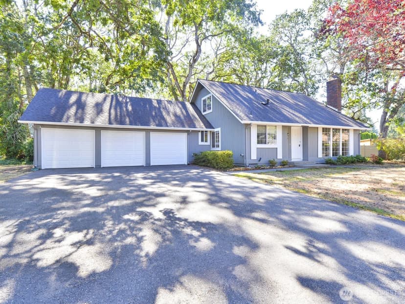 Property photo for 8202 Coral Place Sw, Lakewood