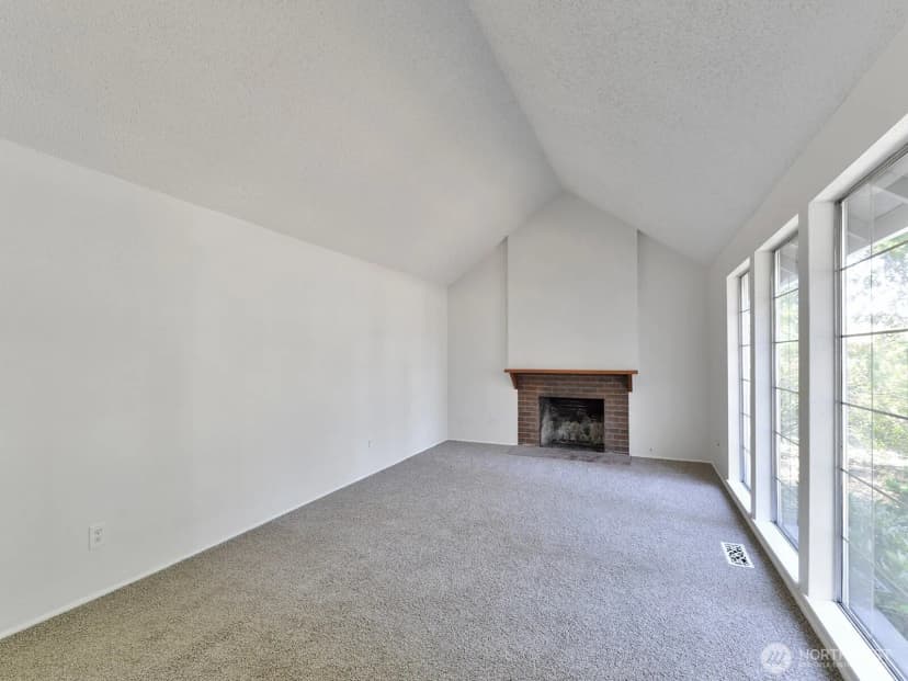 Property photo for 8202 Coral Place Sw, Lakewood photo 12