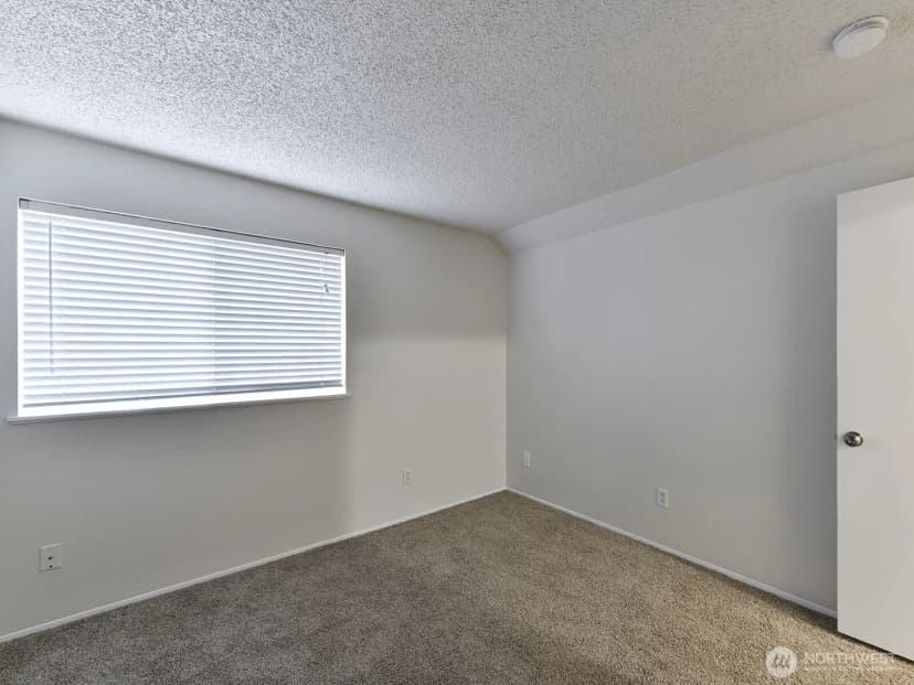 Property photo for 8202 Coral Place Sw, Lakewood photo 20