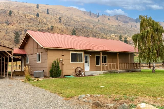 Property photo for 245 Twisp-carlton Road, Twisp photo 4