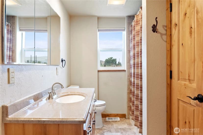 Property photo for 245 Twisp-carlton Road, Twisp photo 15