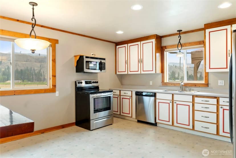Property photo for 245 Twisp-carlton Road, Twisp photo 6