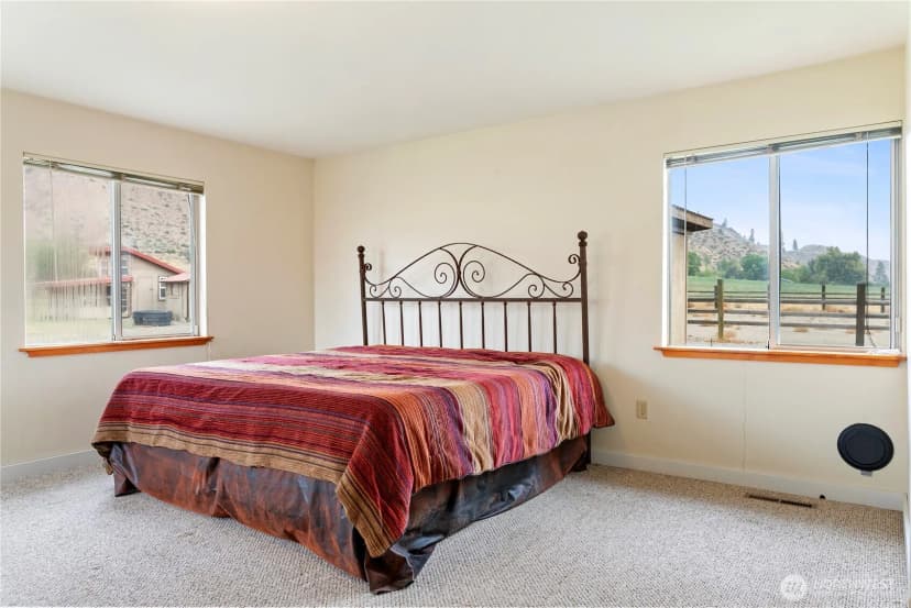 Property photo for 245 Twisp-carlton Road, Twisp photo 11