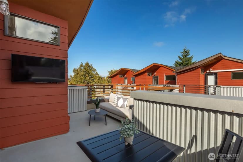 Property photo for 5926 California Avenue Sw #a, Seattle photo 29