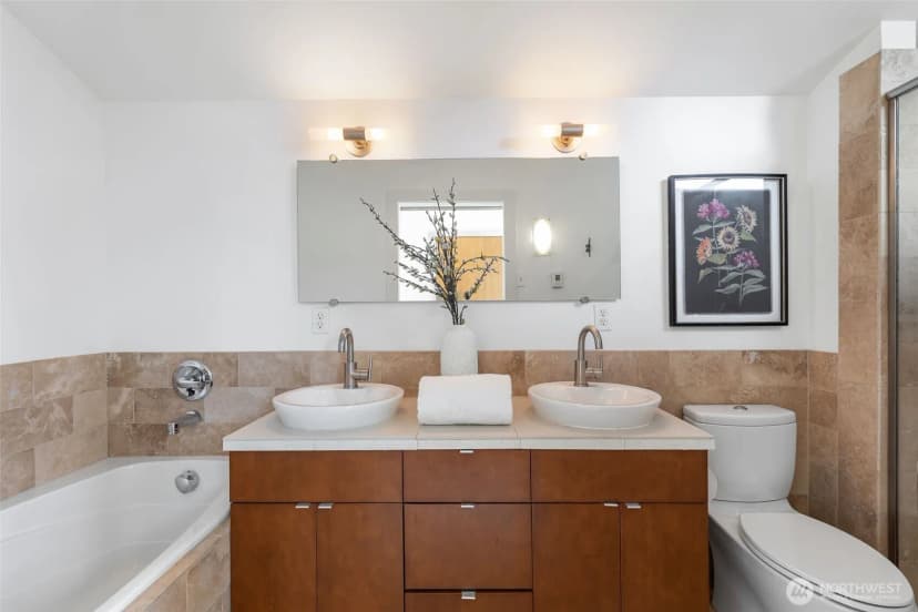 Property photo for 5926 California Avenue Sw #a, Seattle photo 26