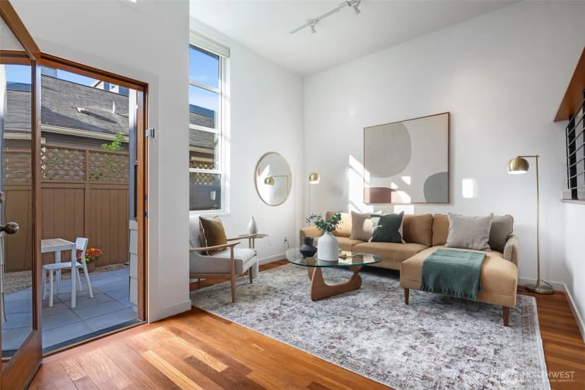 Property photo for 5926 California Avenue Sw #a, Seattle photo 5