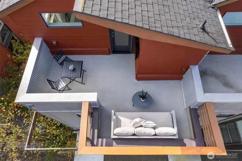 Property photo for 5926 California Avenue Sw #a, Seattle photo 31