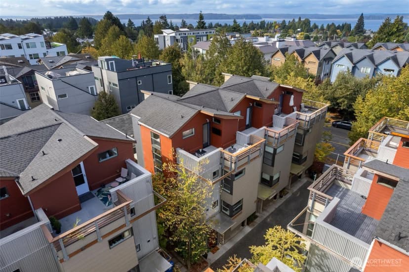 Property photo for 5926 California Avenue Sw #a, Seattle photo 36