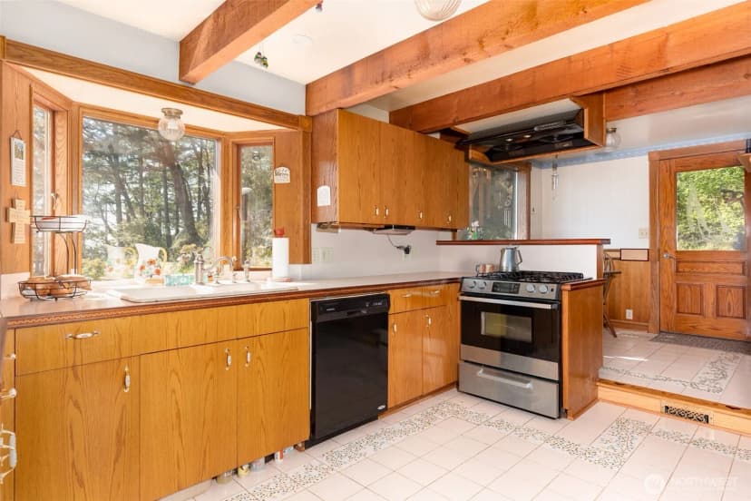 Property photo for 4385 Wildwood Lane, Anacortes photo 16