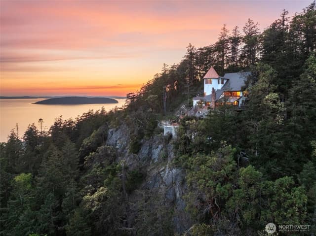 Property photo for 4385 Wildwood Lane, Anacortes photo 3