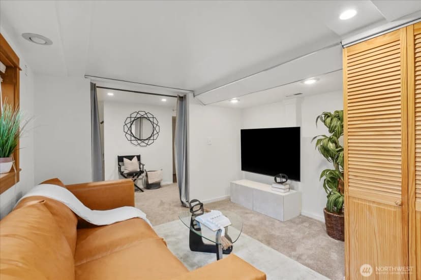 Property photo for 5245 45th Avenue S, Seattle photo 18