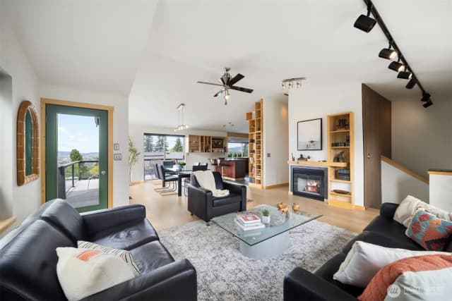Property photo for 1108 Undine Street, Bellingham photo 5