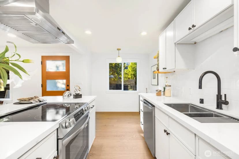 Property photo for 1722 Martin Luther King Jr Way, Seattle photo 12