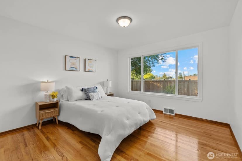 Property photo for 2332 S Juneau Street, Seattle photo 9