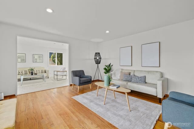 Property photo for 2332 S Juneau Street, Seattle photo 4