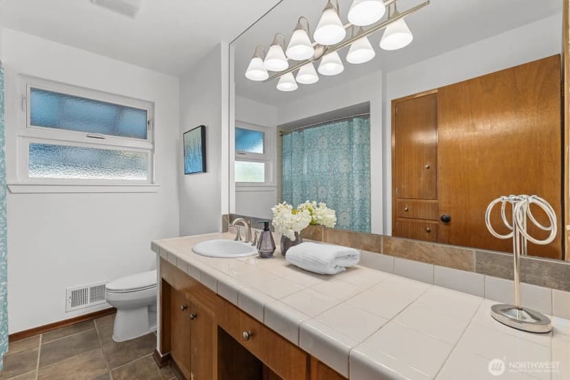 Property photo for 2332 S Juneau Street, Seattle photo 12