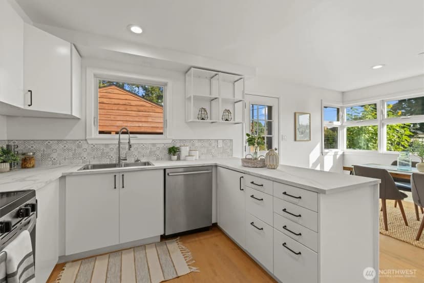 Property photo for 2332 S Juneau Street, Seattle photo 18