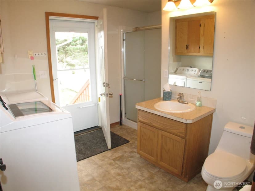 Property photo for 32301 G Street, Ocean Park photo 25