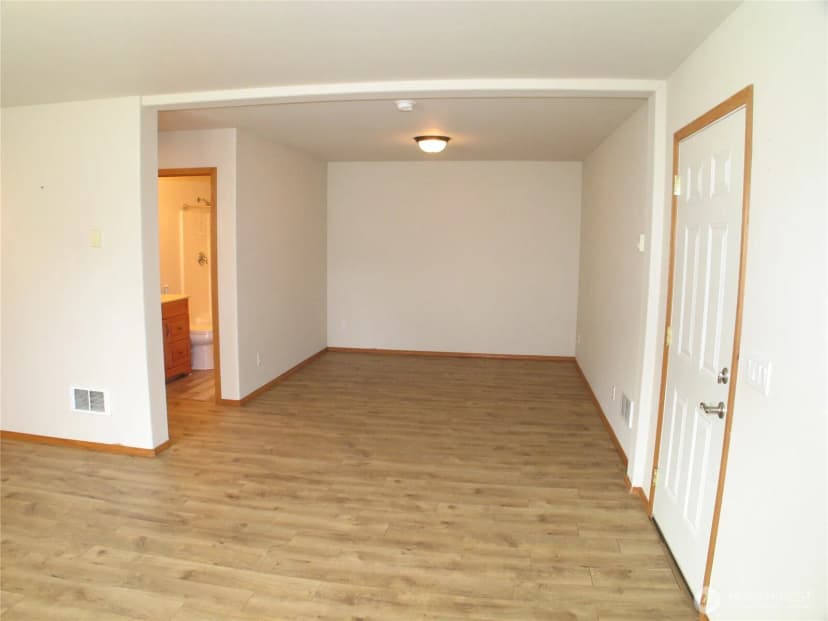 Property photo for 32301 G Street, Ocean Park photo 9