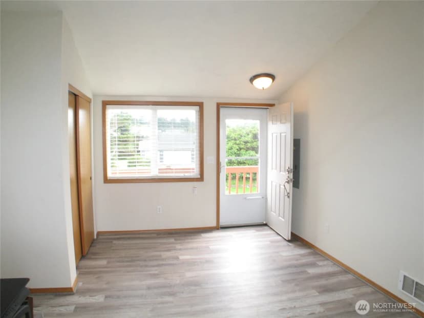 Property photo for 32301 G Street, Ocean Park photo 18