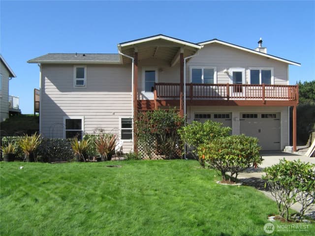 Property photo for 32301 G Street, Ocean Park photo 2