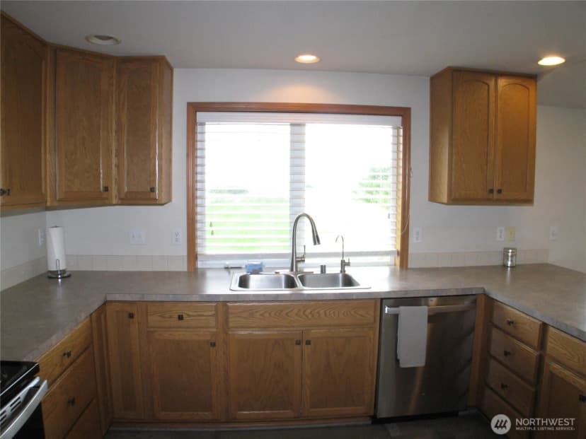 Property photo for 32301 G Street, Ocean Park photo 21