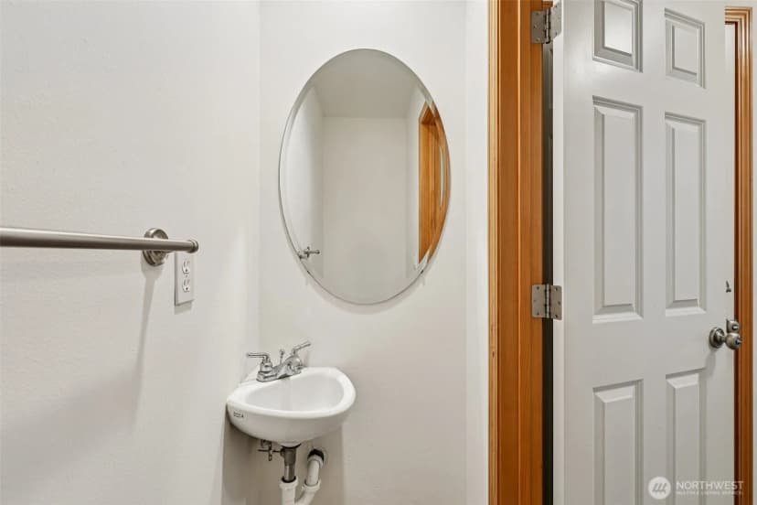 Property photo for 1514 49th Street Sw, Everett photo 11