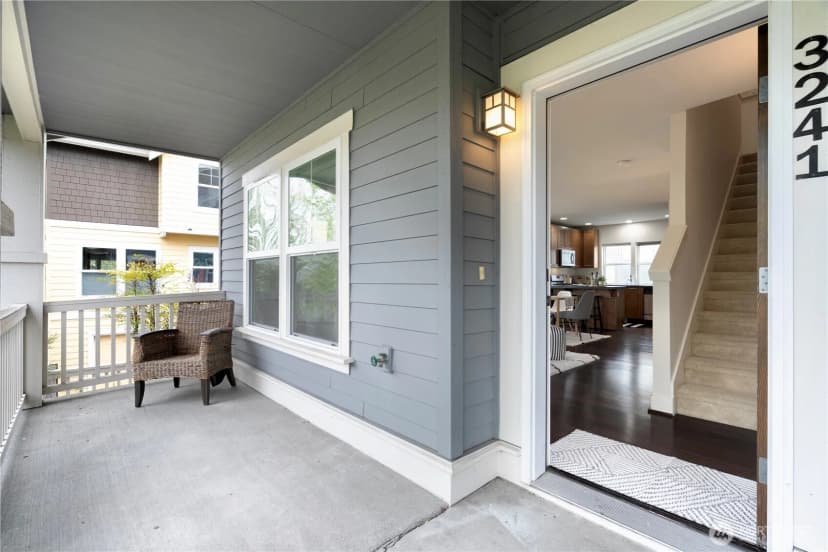 Property photo for 3241 Sw Raymond St, Seattle photo 2