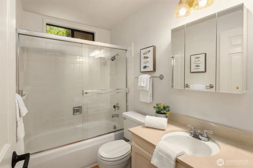 Property photo for 118 143rd Place Ne, Bellevue photo 11