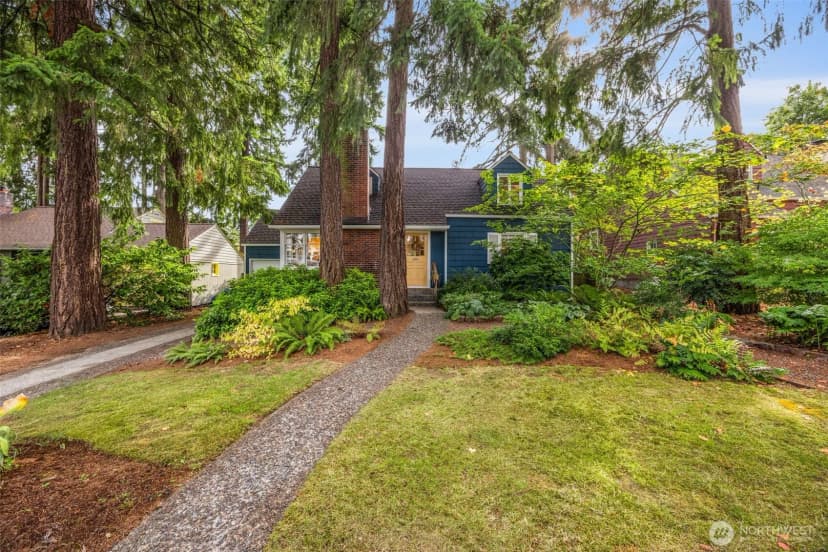 Property photo for 3129 Ne 84th Street, Seattle photo 4