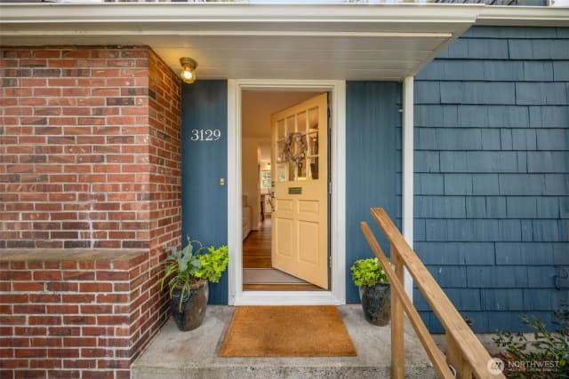 Property photo for 3129 Ne 84th Street, Seattle photo 3
