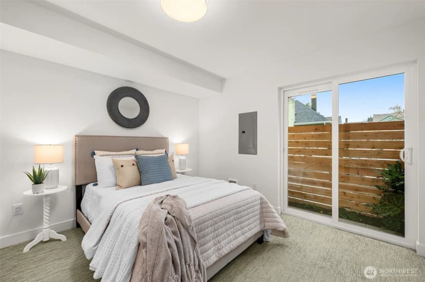 Property photo for 222 C 10th Avenue E, Seattle photo 19