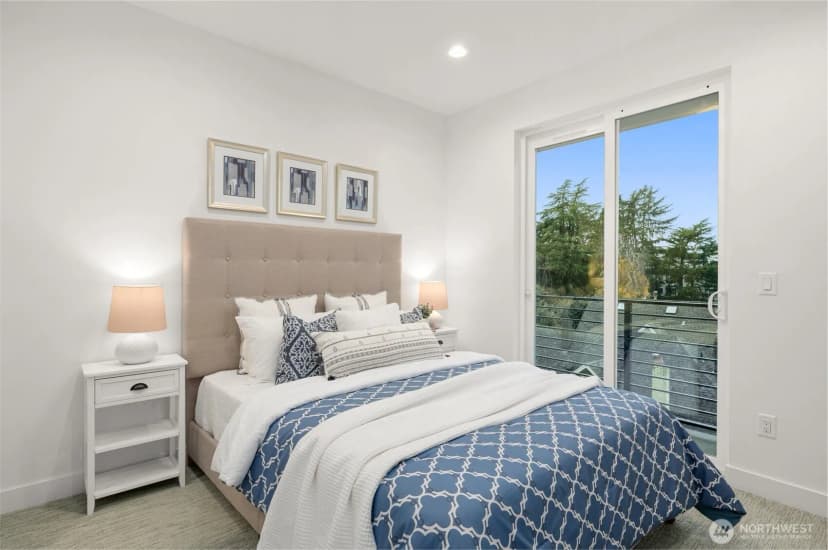 Property photo for 222 C 10th Avenue E, Seattle photo 13