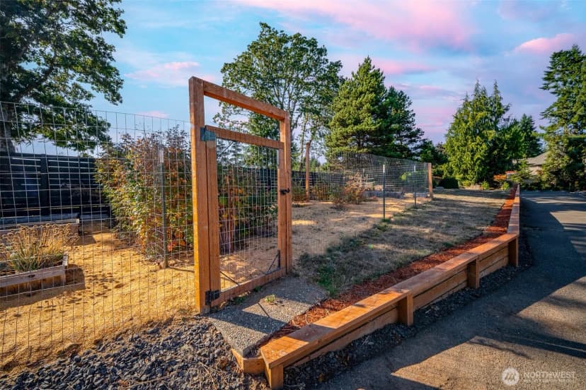 Property photo for 202 Brockway Road, Chehalis photo 31