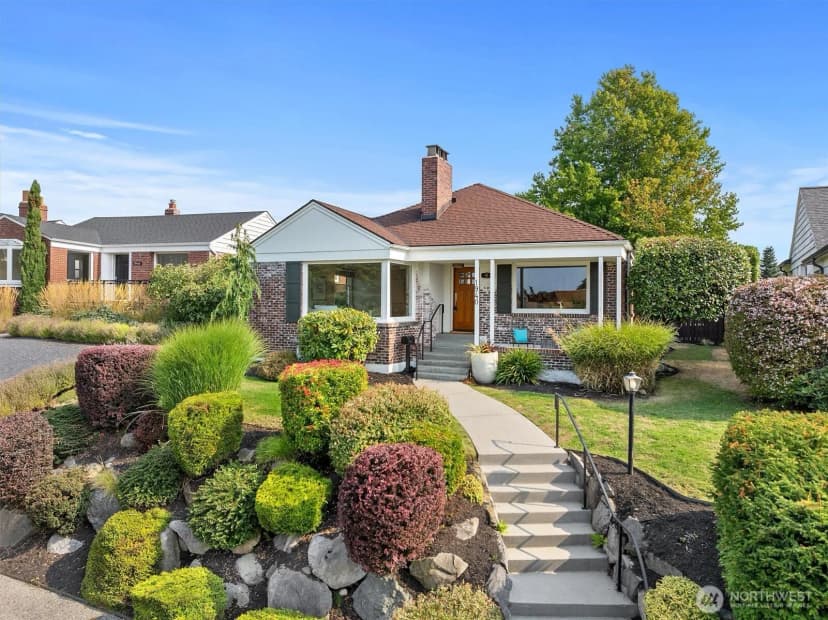 Property photo for 1940 Edgemont Place W, Seattle photo 31