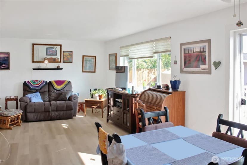 Property photo for 2406 E Kincaid Street, Mount Vernon photo 6
