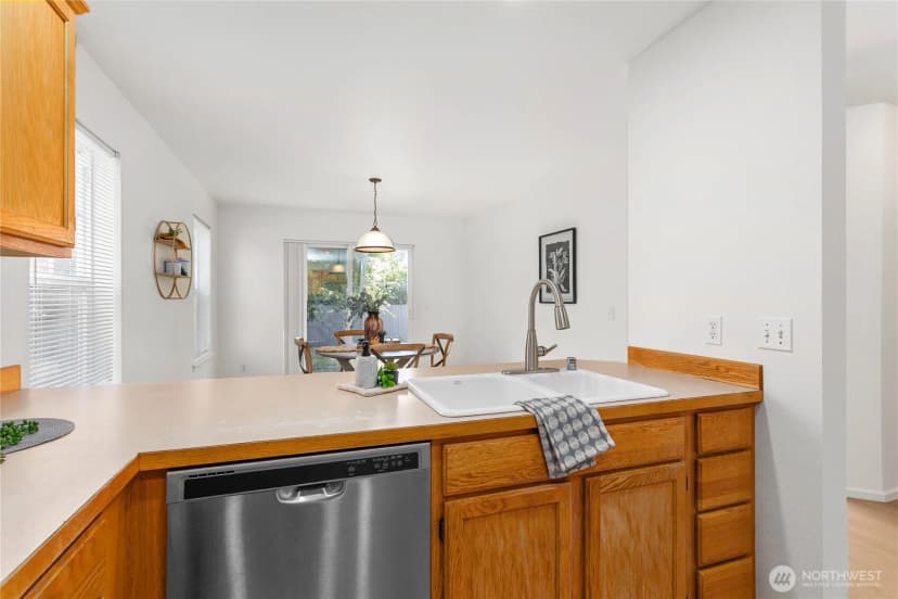 Property photo for 3222 Locust Avenue, Bellingham photo 10