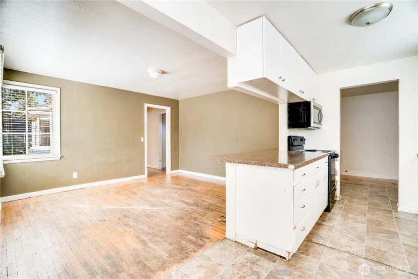 Property photo for 617 120th Street S, Tacoma photo 9