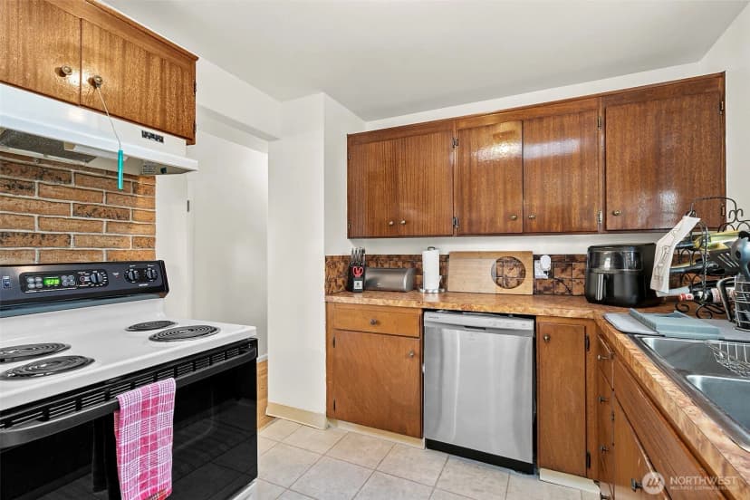 Property photo for 17732 46th Avenue S, Sea Tac photo 9