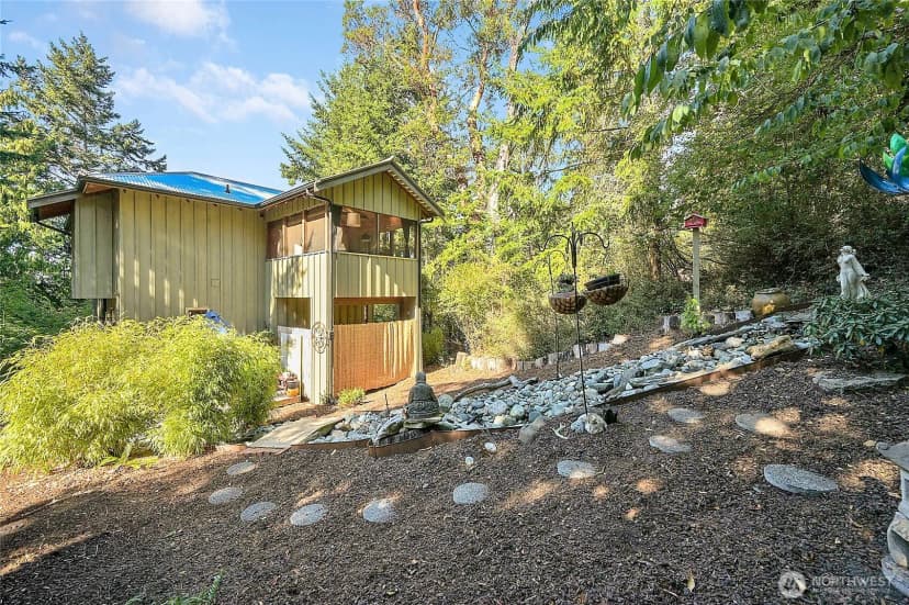 Property photo for 402 M Street, Port Townsend photo 2