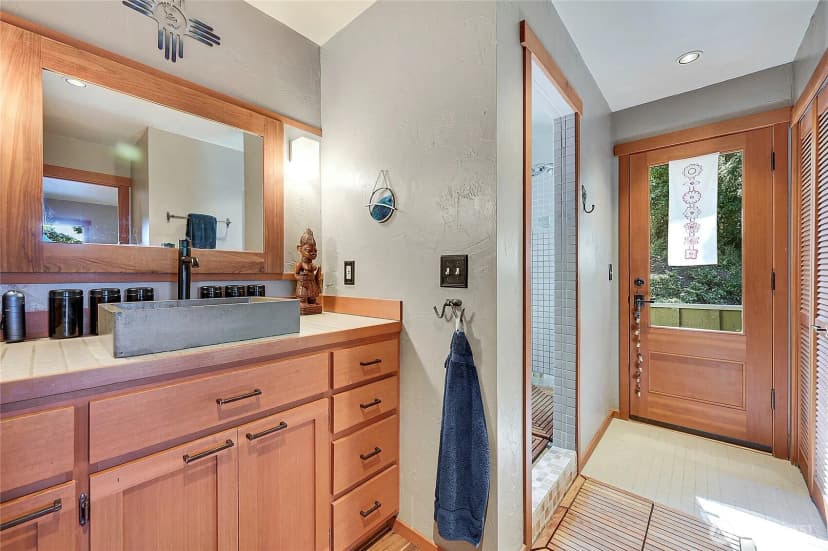 Property photo for 402 M Street, Port Townsend photo 16