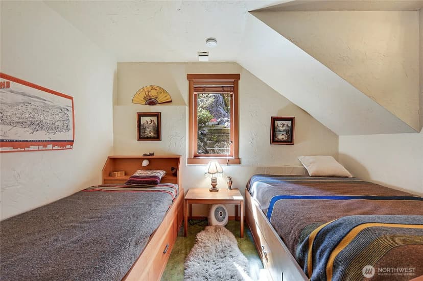 Property photo for 402 M Street, Port Townsend photo 10