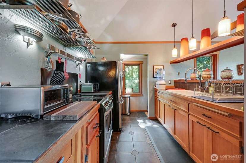 Property photo for 402 M Street, Port Townsend photo 21