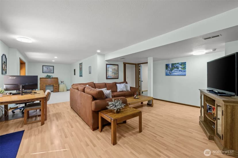 Property photo for 4609 144th Place Se, Bellevue photo 25