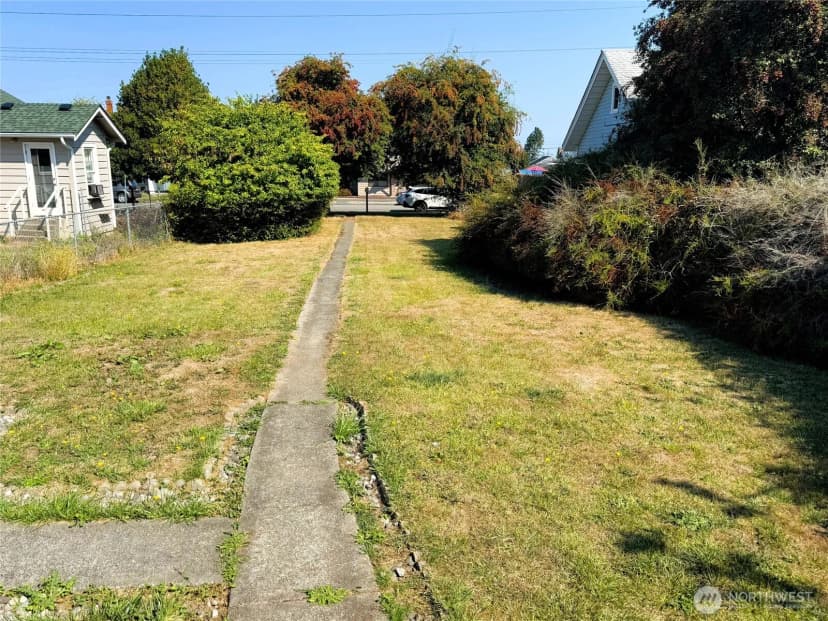 Property photo for 814 E 2nd Street, Port Angeles photo 18