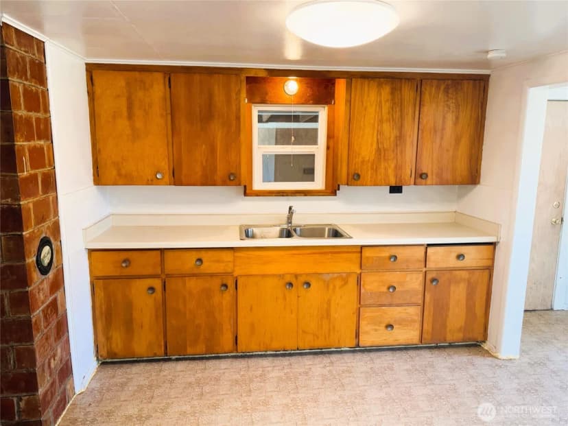 Property photo for 814 E 2nd Street, Port Angeles photo 6