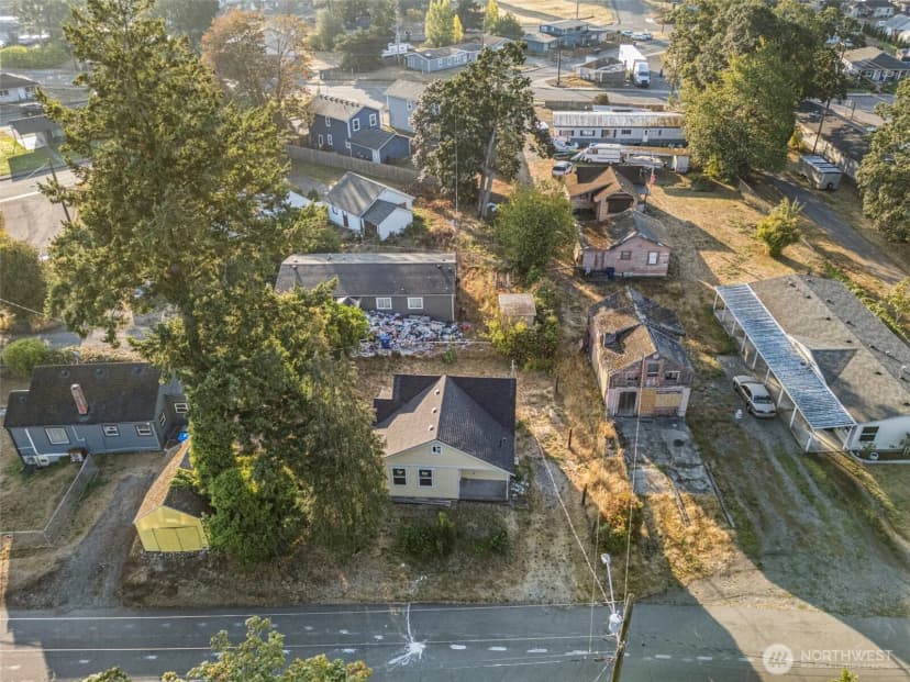 Property photo for 15007 Boat Street Sw, Lakewood photo 24